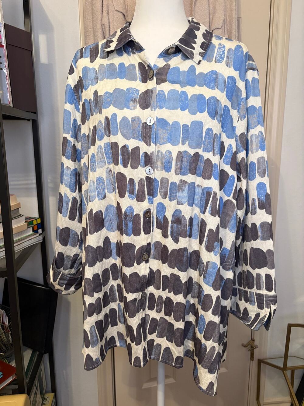 Multiples Blue Ivy Abstract Print Button Front Tunic Blouse Size 1X NWT